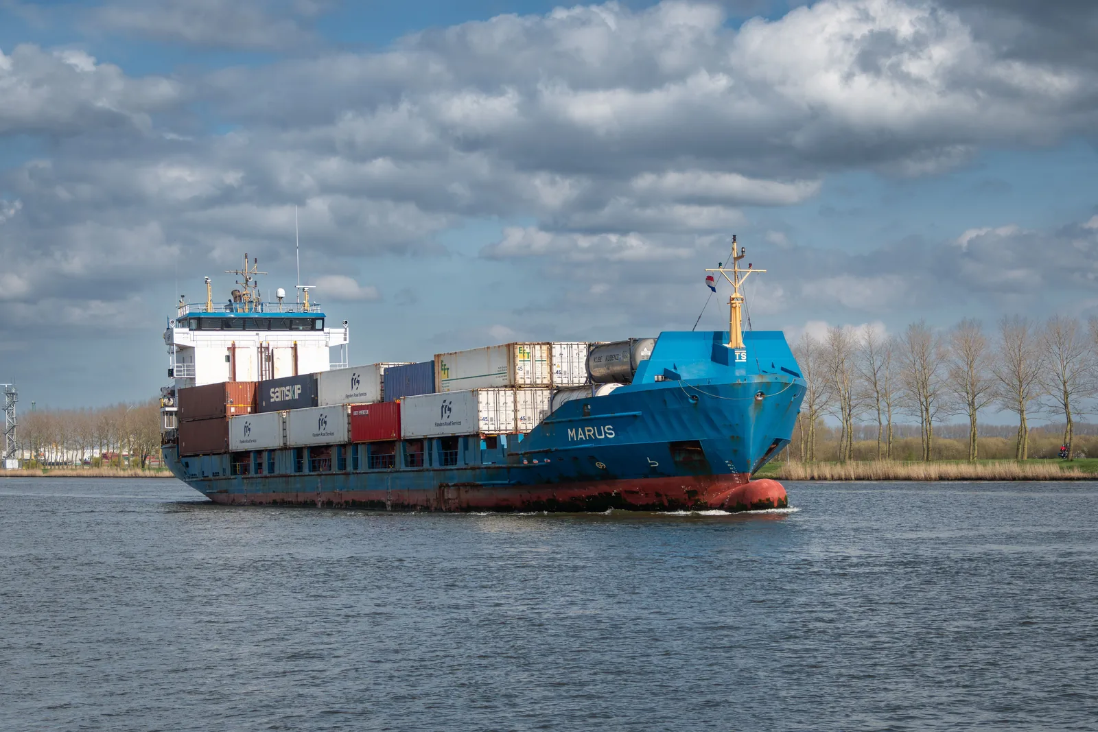 Manage overseas suppliers and lead times
